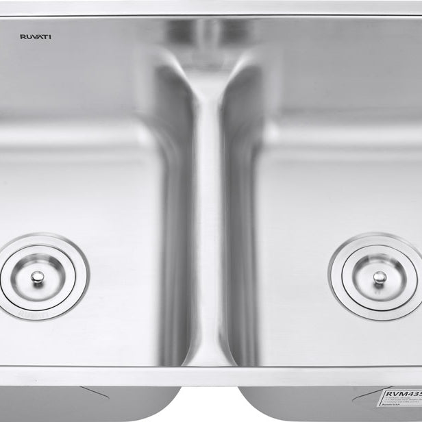 Ruvati 32 inch Low Divide 50/50 Double Bowl Undermount 16 Gauge Stainl Ruvati 32 inch Low Divide 50/50 Double Bowl Undermount 16 Gauge Stainl