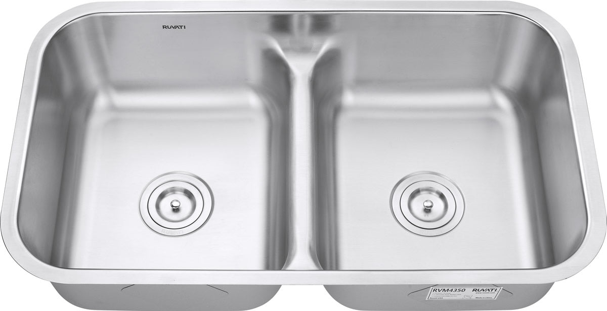 Ruvati 32-inch Low-Divide 50/50 Double Bowl Undermount 16 Gauge Stainless Steel Kitchen Sink