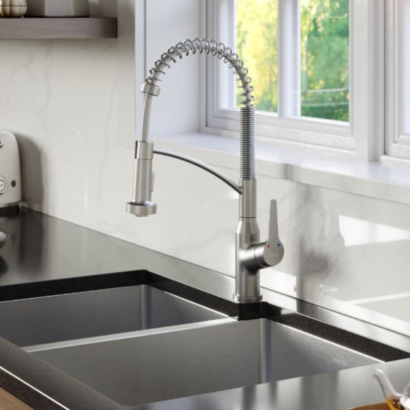 Scottsdale Single-Handle Pull-Down Sprayer Kitchen Faucet